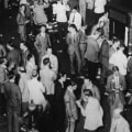 Does gold go down when the stock market crashes?